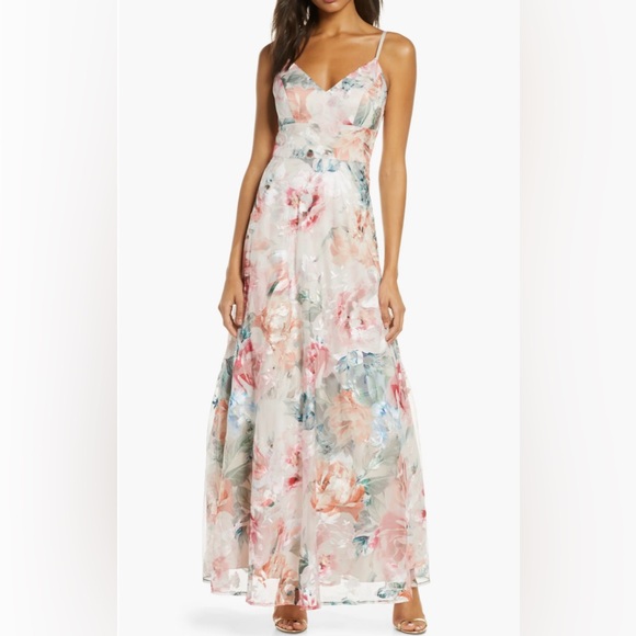 Eliza J Dresses & Skirts - Eliza J floral Print Embroidered Mesh Gown Size 2